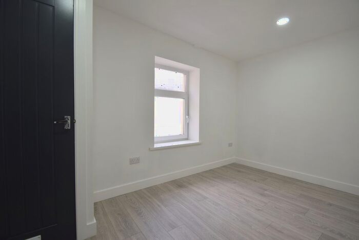 10 Bedroom Terraced House To Rent In Woodville Road, Cathays, CF24