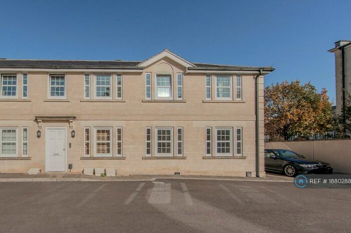 2 Bedroom Flat To Rent In Horstmann Close, Bath, BA1
