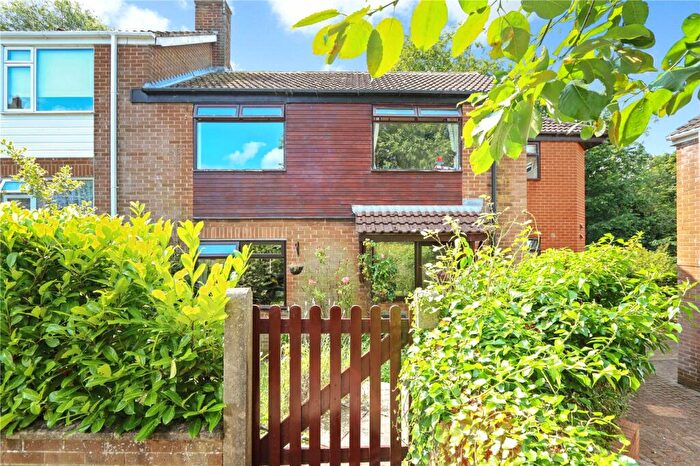 4 Bedroom Semi-Detached House To Rent In Wearside Drive, Durham, DH1