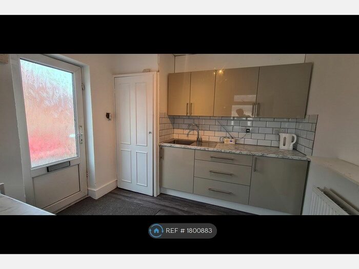 1 Bedroom Maisonette To Rent In Gladstone Street, Swindon, SN1