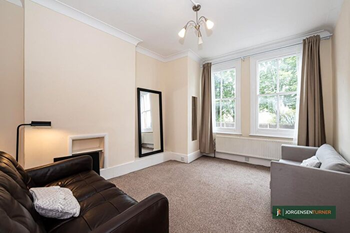 2 Bedroom Flat For Sale In Westville Road, London, W12