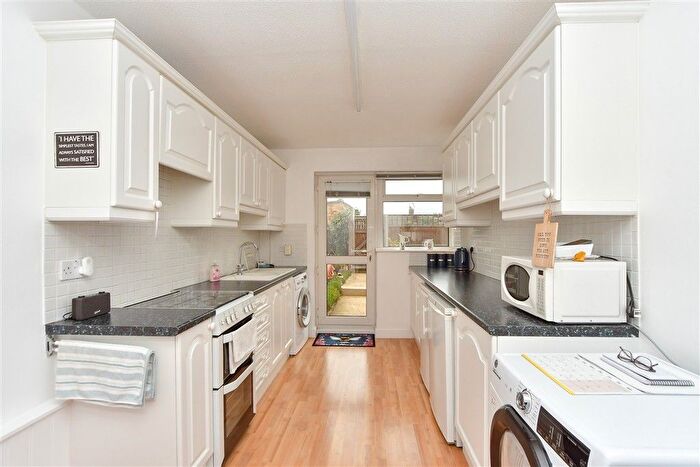 3 Bedroom Terraced House For Sale In Gibbons Road, Sittingbourne, Kent, ME10