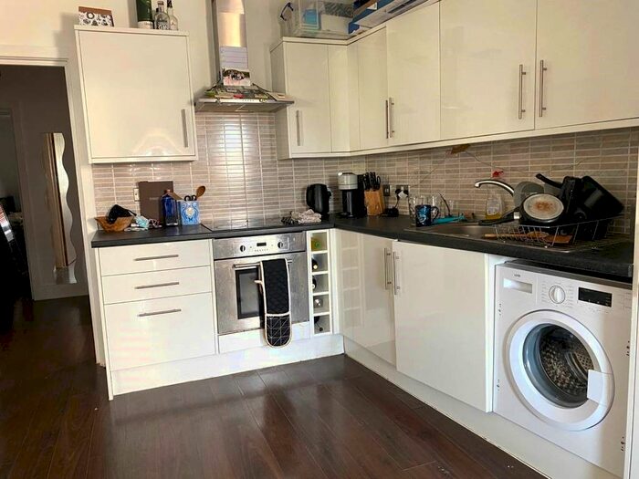 1 Bedroom Flat To Rent In High Road, London, N17