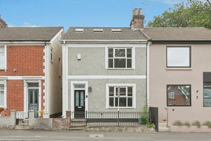 3 Bedroom Semi Detached House For Sale In Forest Road, Tunbridge Wells, Kent, TN2
