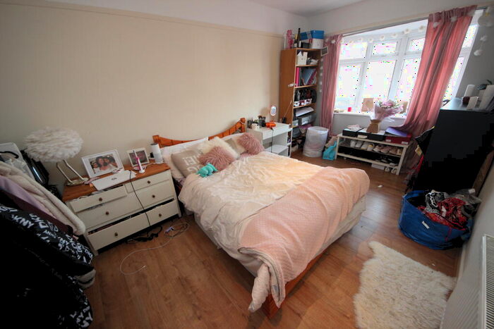 4 Bedroom Apartment To Rent In Madrid Road, Guildford, GU2