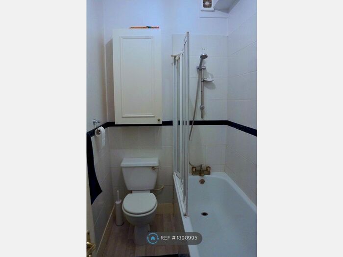 2 Bedroom Flat To Rent In Croftdown Road, London, NW5