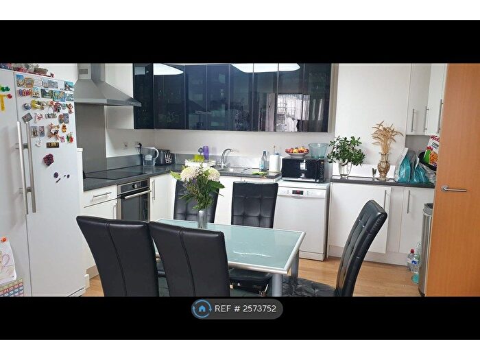2 Bedroom Flat To Rent In Gallions Road, London, E16