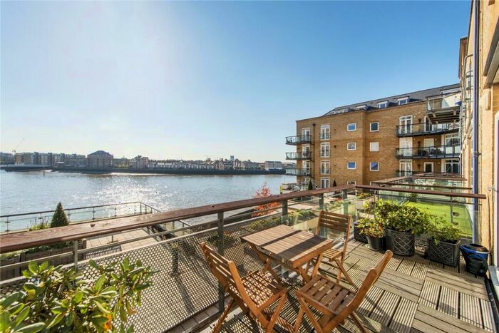 2 Bedroom Apartment To Rent In Narrow Street, E14