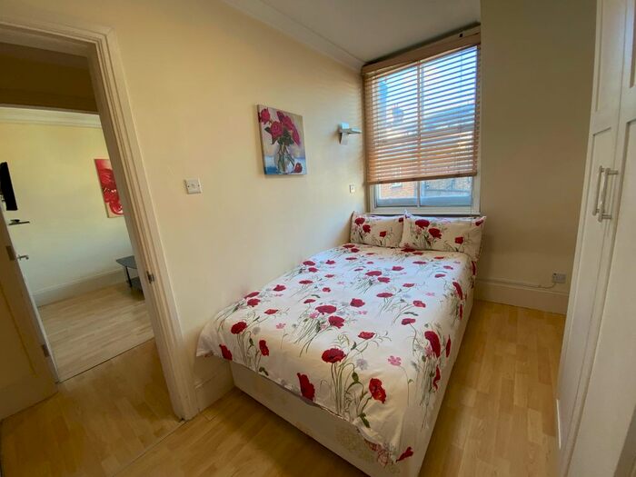 1 Bedroom Flat To Rent In White Horse Street, London, W1J