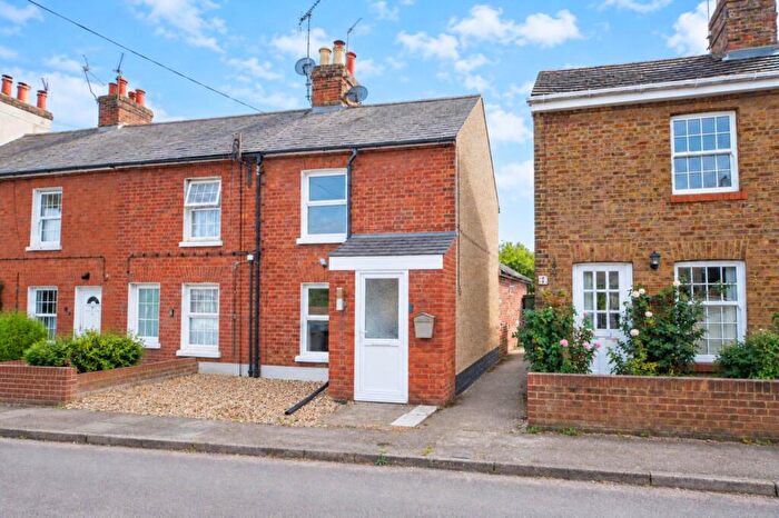 2 Bedroom End Of Terrace House For Sale In King Street, Tring, HP23