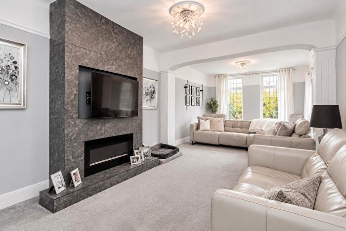 5 Bedroom Detached House For Sale In Nonsuch Walk, Cheam, Sutton, SM2