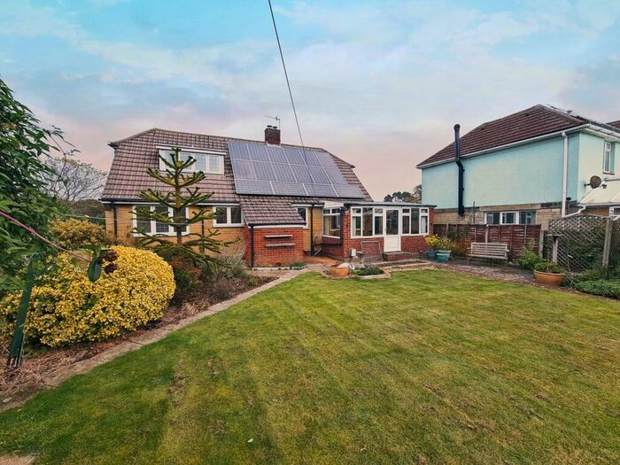 4 Bedroom House To Rent In Thornton Close, Appley, PO33