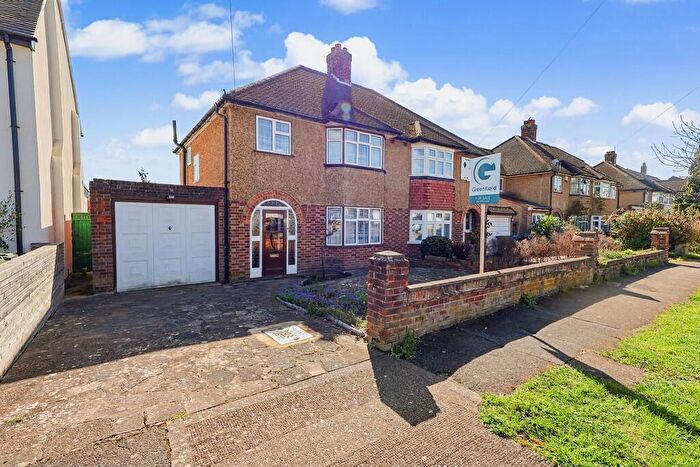 3 Bedroom Semi Detached House For Sale In Queens Drive, Surbiton, KT5