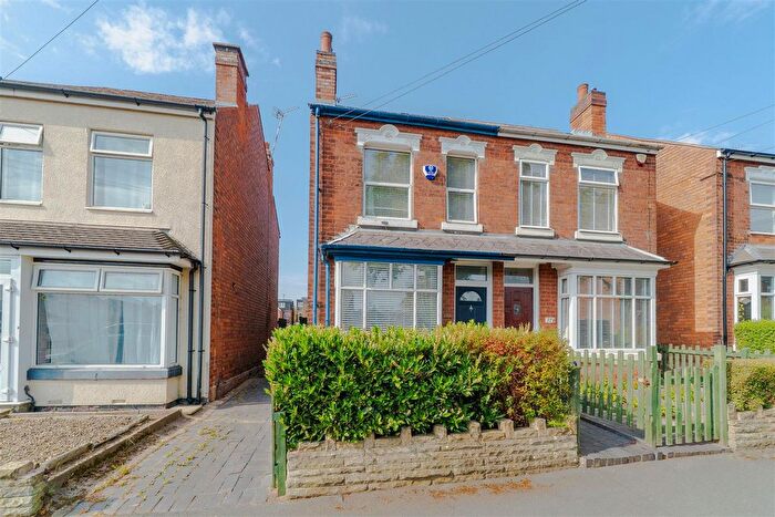 2 Bedroom Semi Detached House For Sale In Gristhorpe Road, Selly Park / Stirchley, Birmingham, B29
