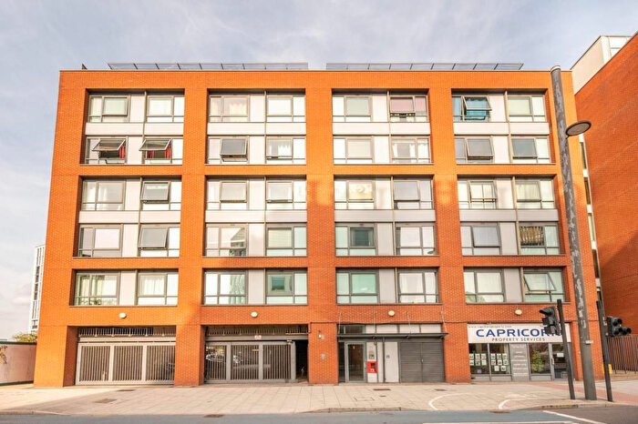 1 Bedroom Apartment For Sale In Flat The Lock Building, Stratford, London, E15
