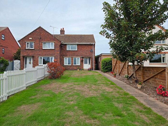 2 Bedroom Semi-detached House For Sale In Everton Sluice Lane, Everton, DN10
