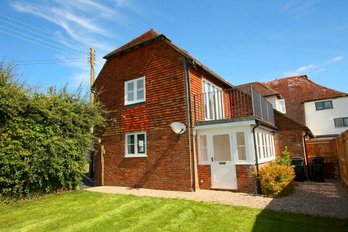 3 Bedroom Semi-Detached House To Rent In Cripps Corner Road, Staplecross, Robertsbridge TN32