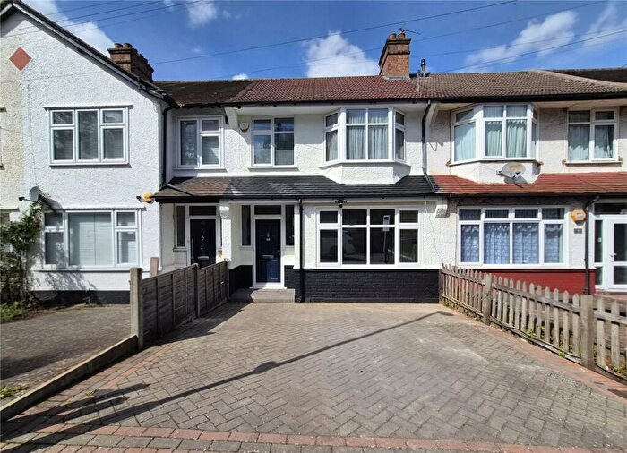 3 Bedroom Terraced House For Sale In Braemar Avenue, South Croydon, CR2