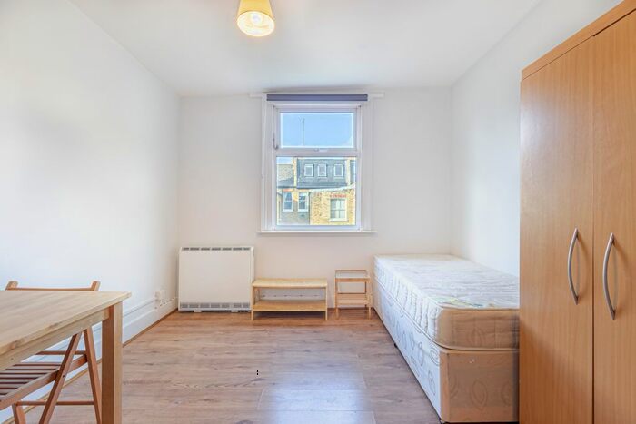 Studio To Rent In Parfrey Street, London, W6