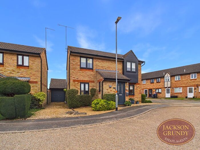 3 Bedroom Detached House For Sale In Bank View, East Hunsbury, NN4