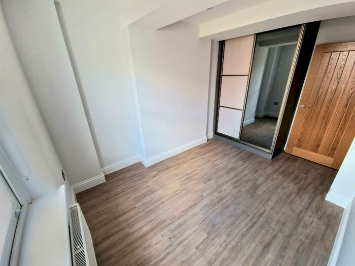 2 Bedroom Apartment To Rent In Silver Street, Enfield Town, EN1