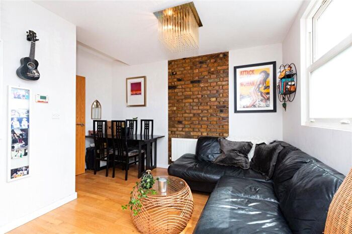 1 Bedroom Apartment To Rent In Hornsey Road, London, N7