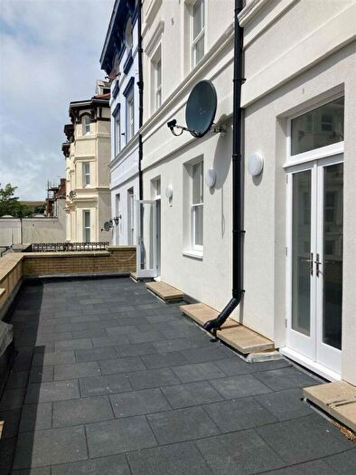 2 Bedroom Flat To Rent In Holmesdale Terrace, Folkestone, CT20