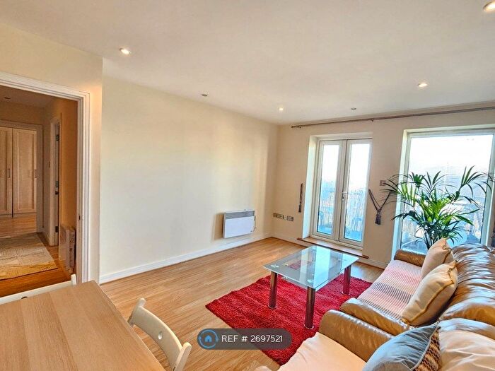 2 Bedroom Flat To Rent In Central House, London, E15