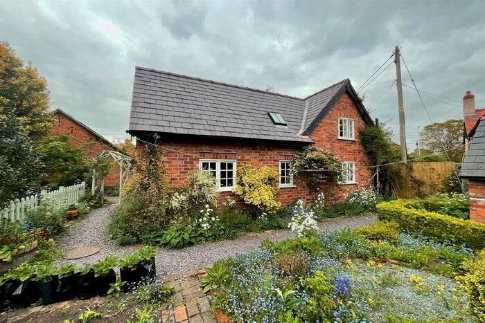3 Bedroom Detached House For Sale In Chester Road, Nomans Heath, Malpas, SY14