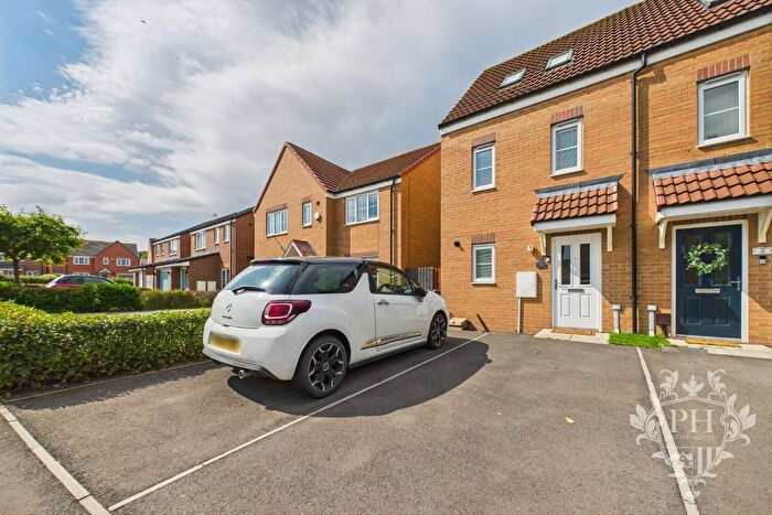 3 Bedroom Semi-Detached House For Sale In Copper Beech Lane, Middlesbrough, TS8