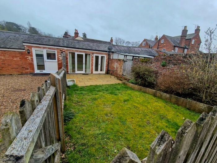 1 Bedroom Barn Conversion To Rent In London Road, Great Glen, Leicester, LE8