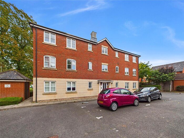 2 Bedroom Apartment For Sale In Halcyon Close, Witham, CM8