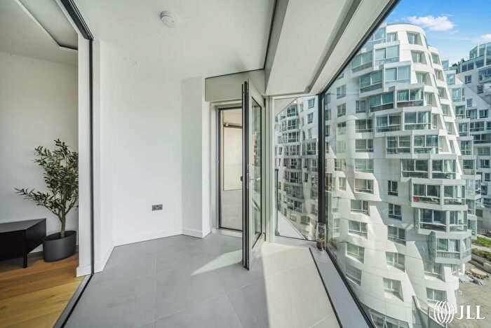 2 Bedroom Apartment To Rent In Battersea Power Station, London, SW11