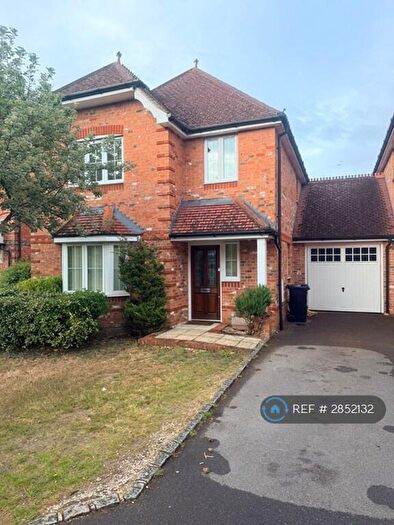 4 Bedroom Detached House To Rent In Chaffey Close, Woodley, Reading, RG5
