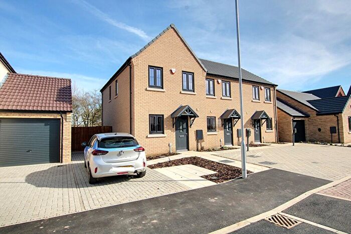 2 Bedroom End Of Terrace House To Rent In Osier Close, Manea, PE15