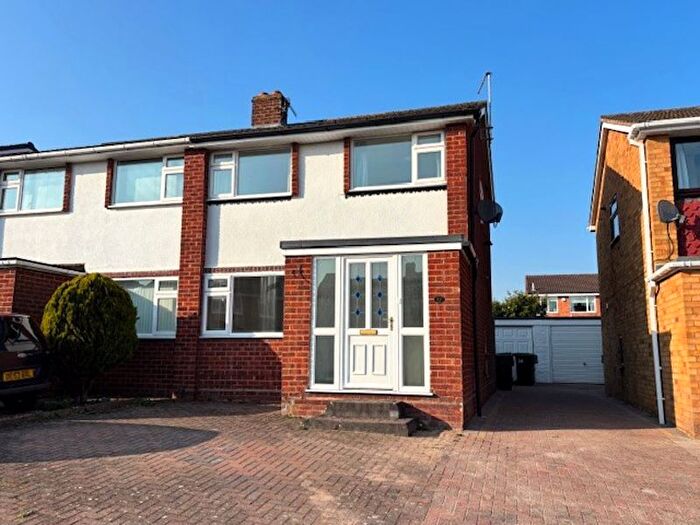 3 Bedroom Semi-Detached House To Rent In Carol Avenue, Bromsgrove, B61