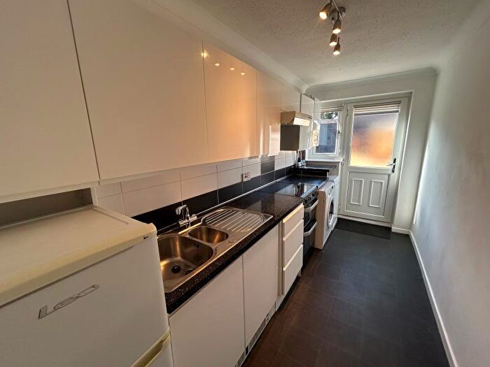 1 Bedroom Maisonette To Rent In Harms Grove, Merrow, Guildford, GU4