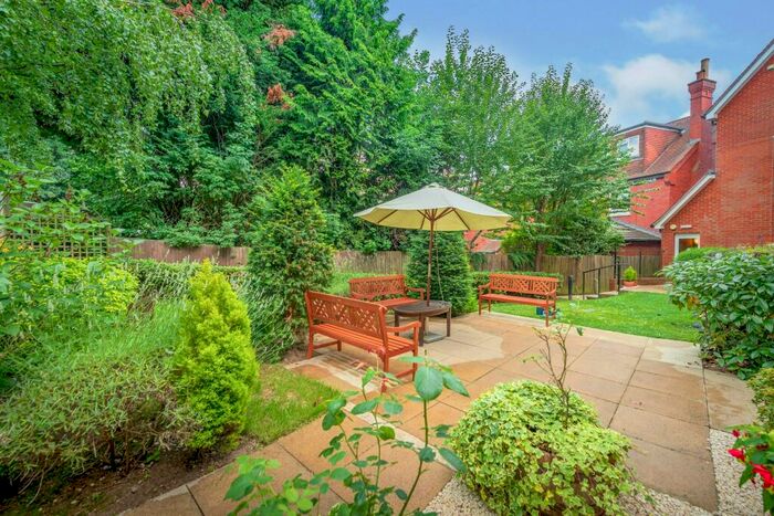 1 Bedroom Retirement Property To Rent In Linkfield Lane, Redhill, RH1