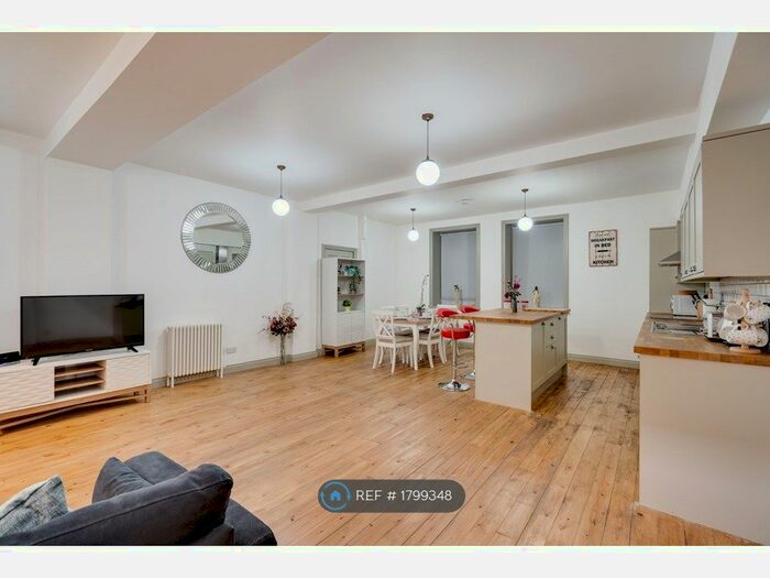 2 Bedroom Flat To Rent In Old Snow Hill, Birmingham, B4