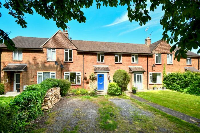 3 Bedroom Terraced House For Sale In School Road, Charing, TN27