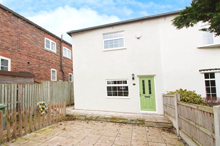 2 Bedroom Semi-Detached House To Rent In Meynell Road, Leeds, LS15