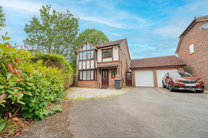 3 Bedroom Detached House For Sale In Mountbatten Way, Beeston, NG9