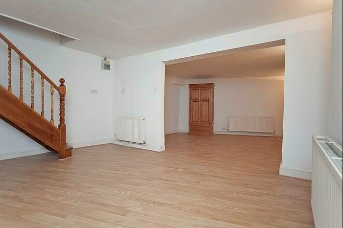 1 Bedroom Apartment To Rent In Malden Road, NW5