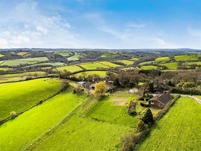 4 Bedroom Detached House For Sale In Whitestone, Exeter, EX4