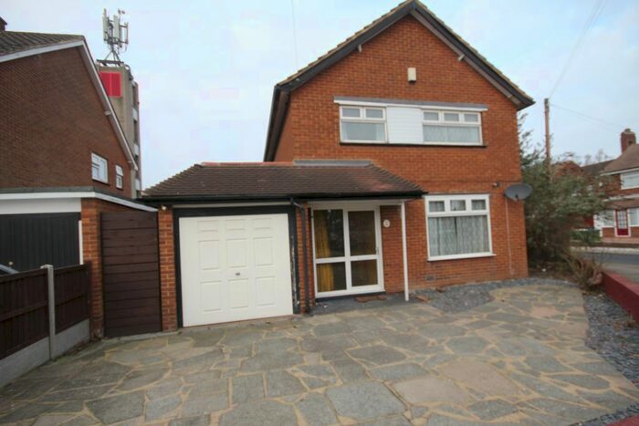 3 Bedroom Detached House To Rent In Rudland Road, Bexleyheath DA7