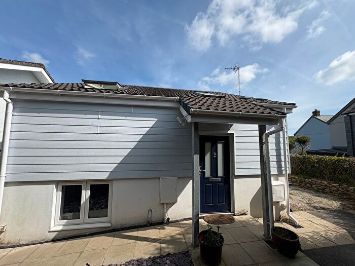 2 Bedroom Detached House To Rent In Kennall Park, Truro, TR3