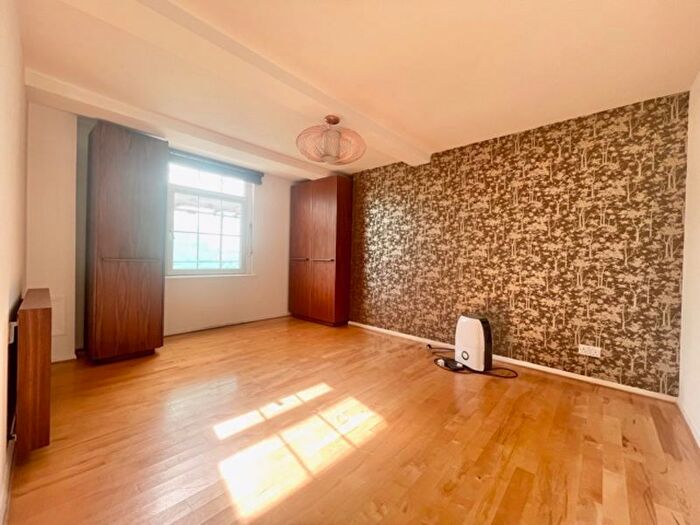 2 Bedroom Flat To Rent In Ainsley Street, London, E2