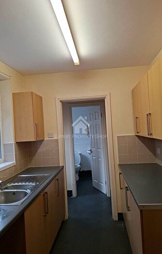3 Bedroom Property To Rent In Cemetery Road. Worksop, Notts, S80