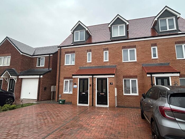 3 Bedroom Town House For Sale In Peat Edge Court, Bowburn, Durham, DH6