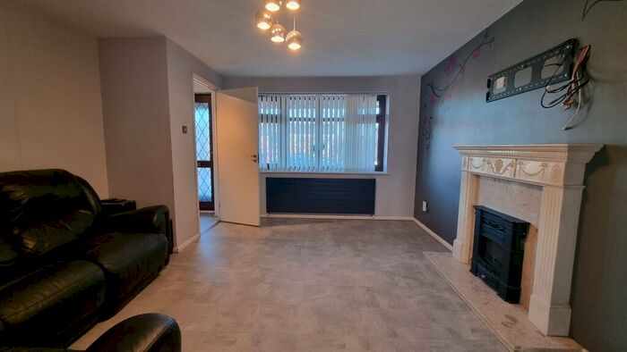3 Bedroom Link Detached House To Rent In North Park Road, Erdington, B23